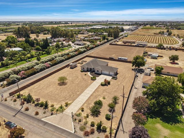 2125 Snyder Ln, Stockton, CA 95215