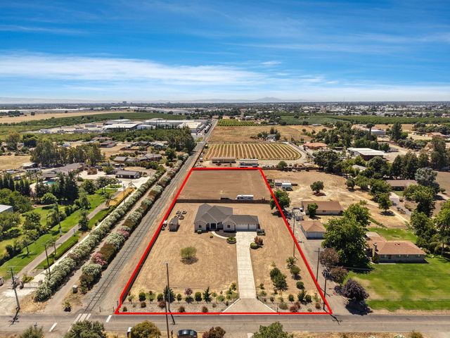 2125 Snyder Ln, Stockton, CA 95215