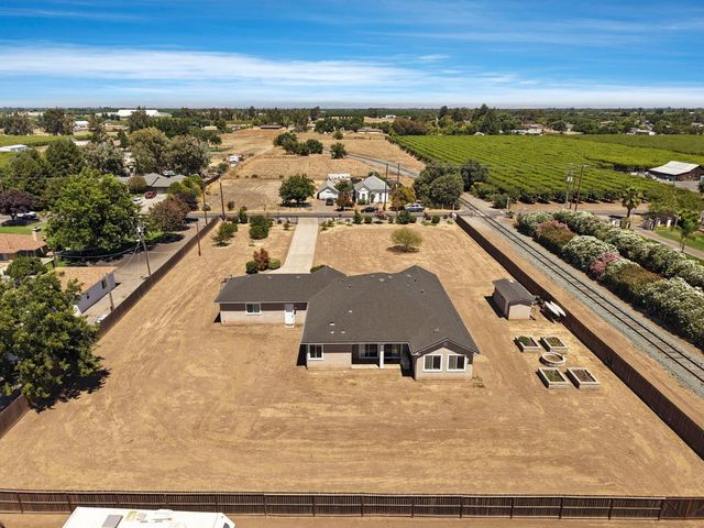 2125 Snyder Ln, Stockton, CA 95215