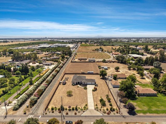 2125 Snyder Ln, Stockton, CA 95215