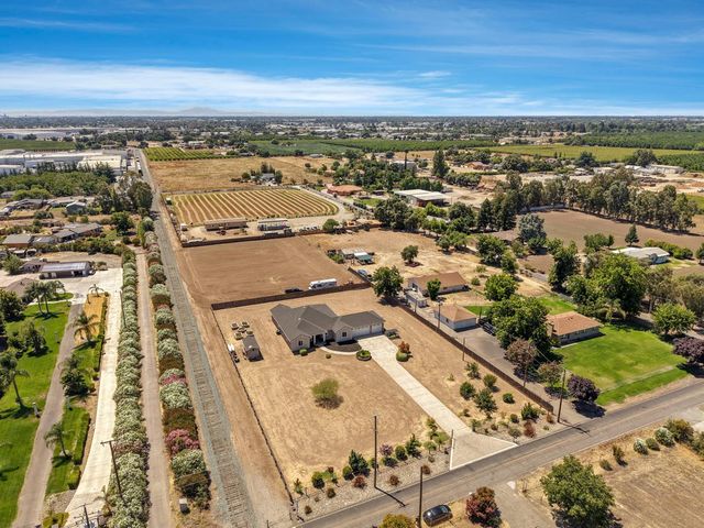 2125 Snyder Ln, Stockton, CA 95215