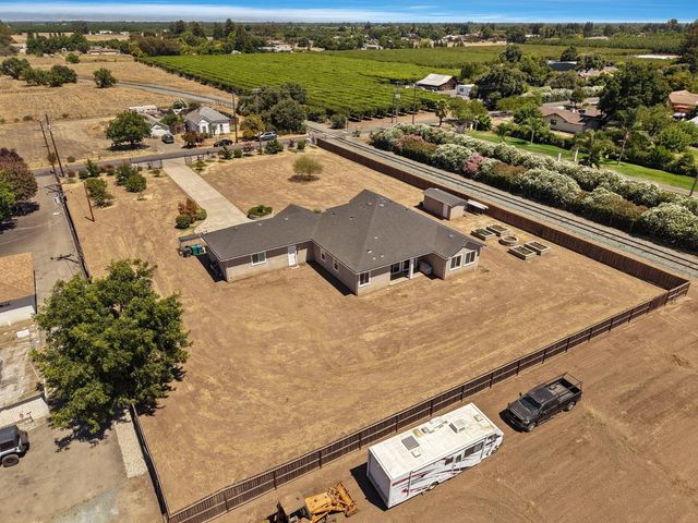 2125 Snyder Ln, Stockton, CA 95215