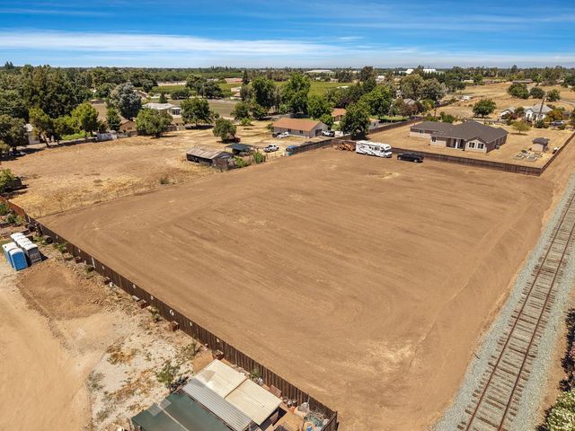 2125 Snyder Ln, Stockton, CA 95215