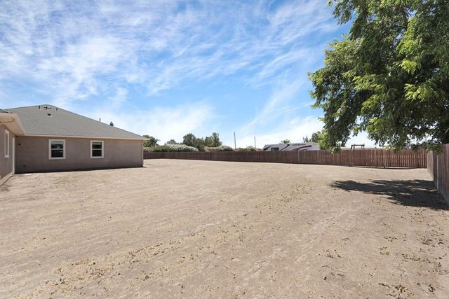 2125 Snyder Ln, Stockton, CA 95215