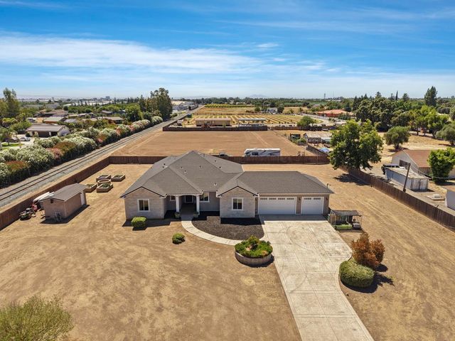 2125 Snyder Ln, Stockton, CA 95215