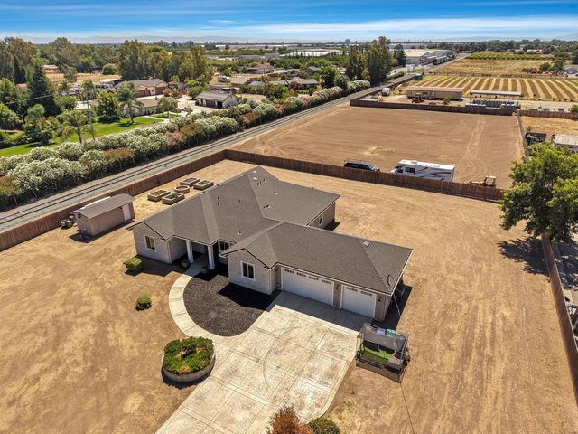 2125 Snyder Ln, Stockton, CA 95215