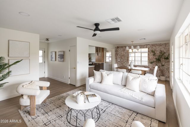 2226 W CATALINA Drive, Phoenix, AZ 85015