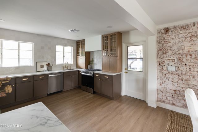 2226 W CATALINA Drive, Phoenix, AZ 85015