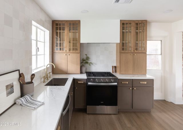 2226 W CATALINA Drive, Phoenix, AZ 85015