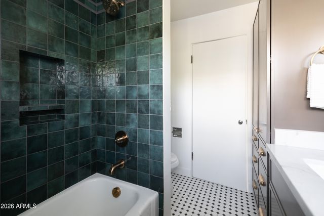 2226 W CATALINA Drive, Phoenix, AZ 85015