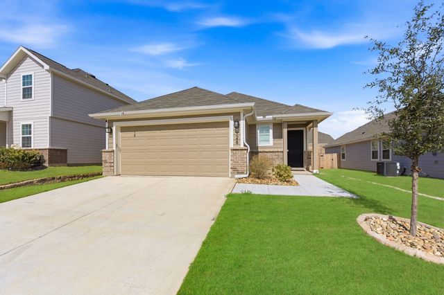 928 Propeller Parkway, Fort Worth, TX 76131