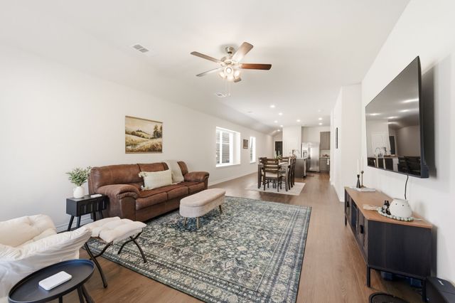 928 Propeller Parkway, Fort Worth, TX 76131