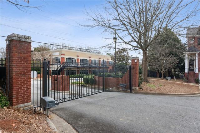 250 Mclaren Gates Drive, Marietta, GA 30060