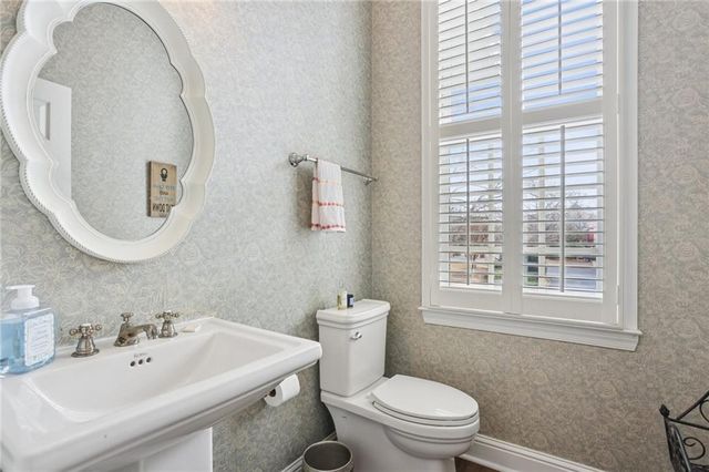 250 Mclaren Gates Drive, Marietta, GA 30060