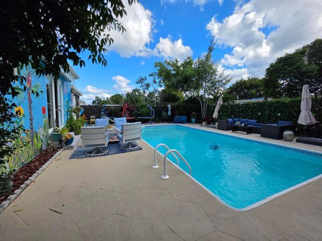 1519 14th Avenue N, Lake Worth Beach, FL 33460