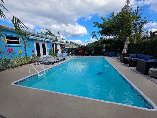 1519 14th Avenue N, Lake Worth Beach, FL 33460