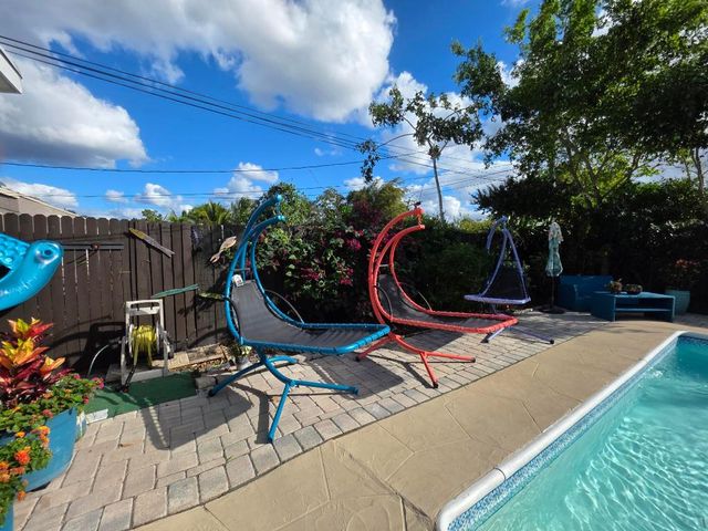 1519 14th Avenue N, Lake Worth Beach, FL 33460