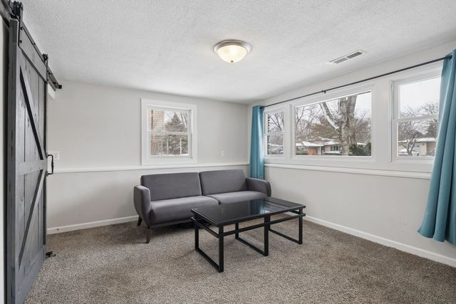 24254 S Burr Road, Channahon, IL 60410