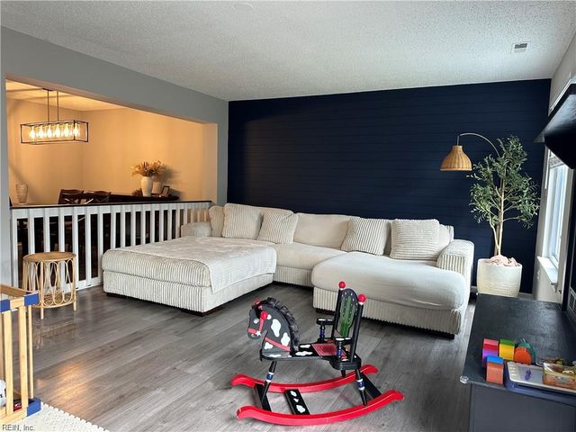1536 Sword Dancer DR, Virginia Beach, VA 23454
