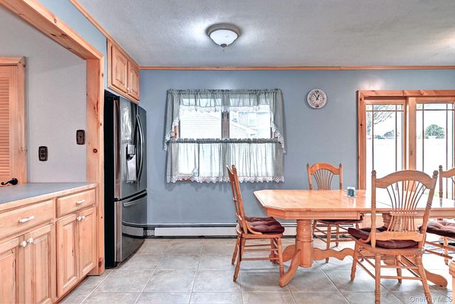 395 8th Street, Bohemia, NY 11716