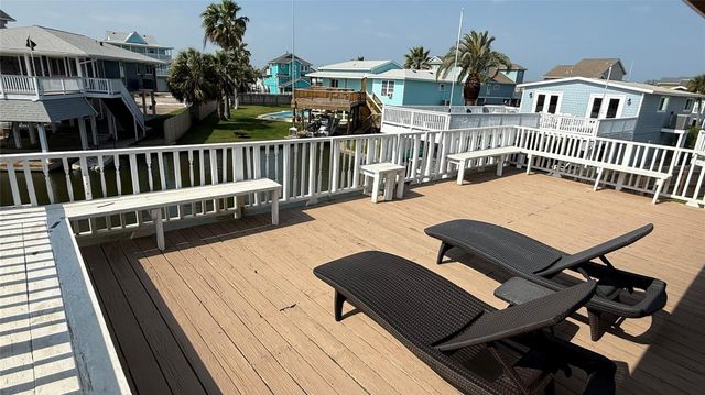 16528 Tortuga Way, Jamaica Beach, TX 77554