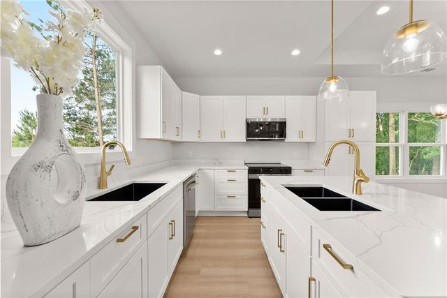 3115 Heritage Crossing Drive, Buford, GA 30519