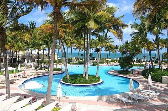 711 Crandon Blvd 401, Key Biscayne, FL 33149