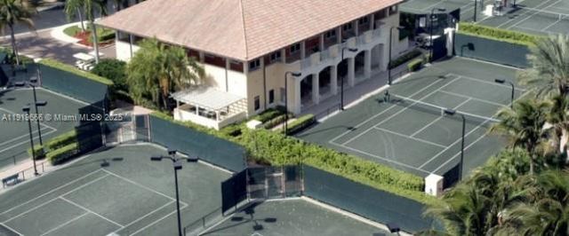 711 Crandon Blvd 401, Key Biscayne, FL 33149