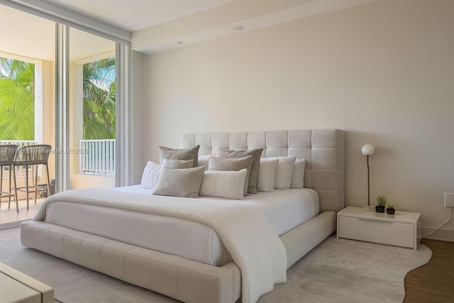 711 Crandon Blvd 401, Key Biscayne, FL 33149