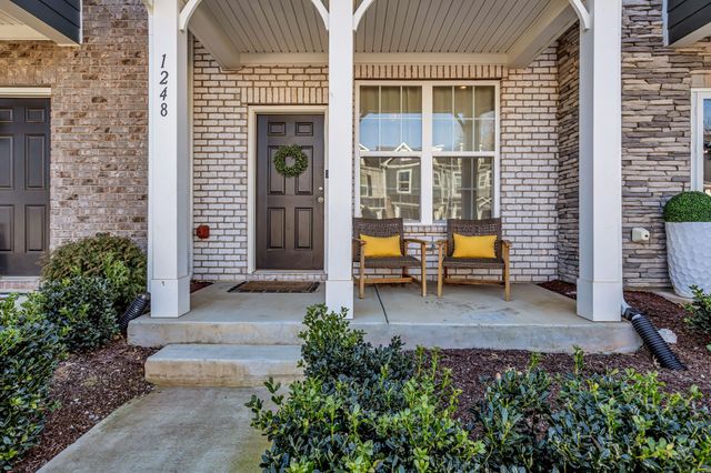 1248 Hope Village Way, Hermitage, TN 37076