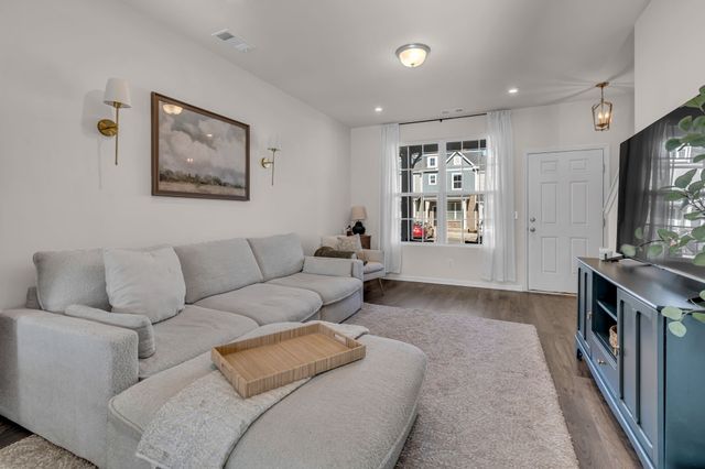 1248 Hope Village Way, Hermitage, TN 37076