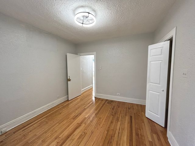 7655 S Yates Boulevard 2408-1, Chicago, IL 60649