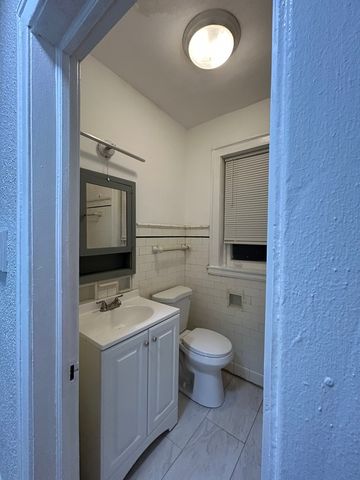 7655 S Yates Boulevard 2408-1, Chicago, IL 60649