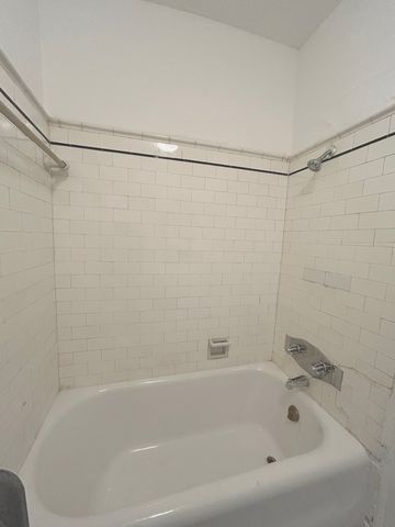 7655 S Yates Boulevard 2408-1, Chicago, IL 60649