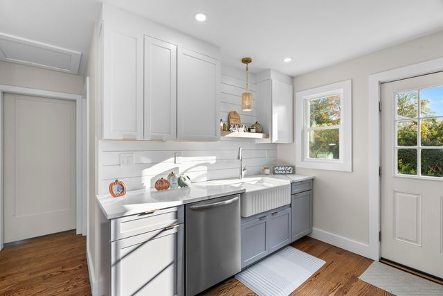 360 West Rutland Road, Milford, CT 06461