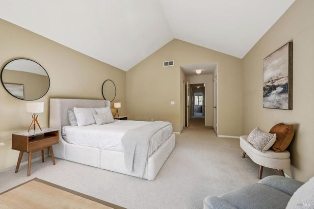 5 Creekside Dr, San Rafael, CA 94903