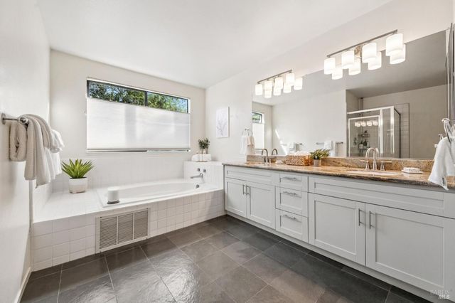 5 Creekside Dr, San Rafael, CA 94903