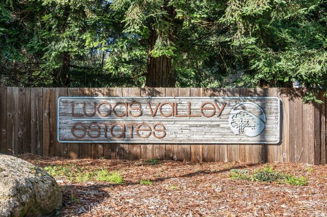 5 Creekside Dr, San Rafael, CA 94903