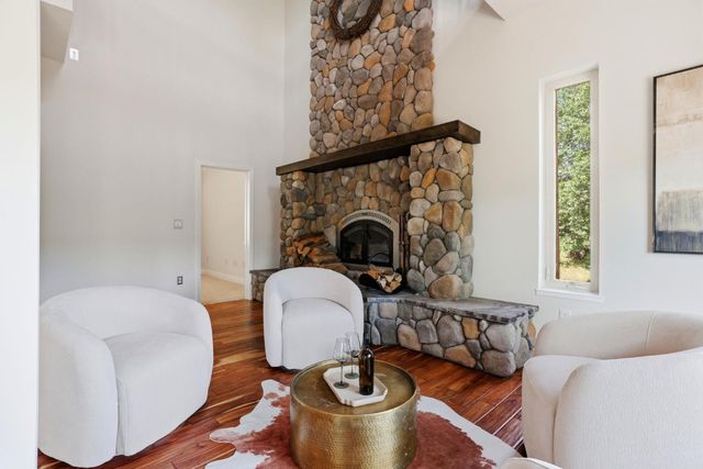 2213 Old Toll Rd, Placerville, CA 95667