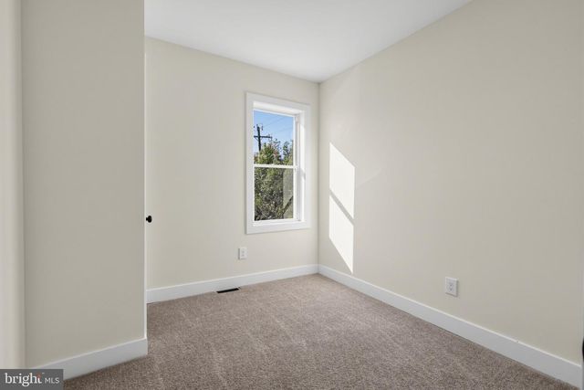 5847 N 12TH ST, Philadelphia, PA 19141
