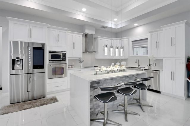 2394 45TH AVENUE NE, Naples, FL 34120