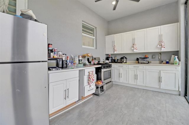 2394 45TH AVENUE NE, Naples, FL 34120