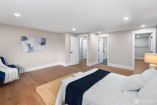 2734 Sunset Drive W, University Place, WA 98466