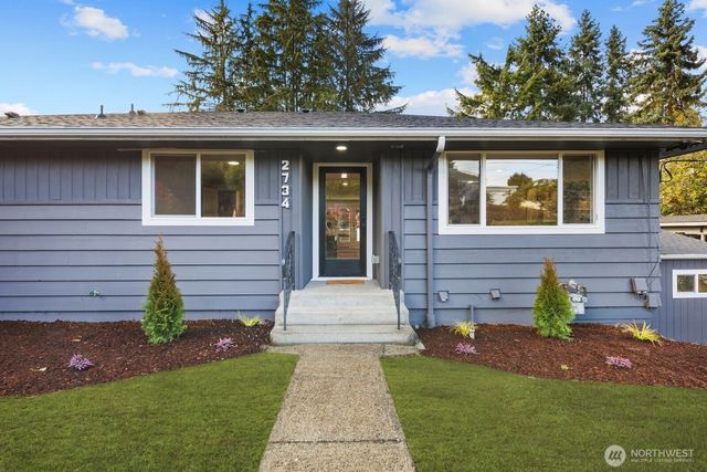 2734 Sunset Drive W, University Place, WA 98466