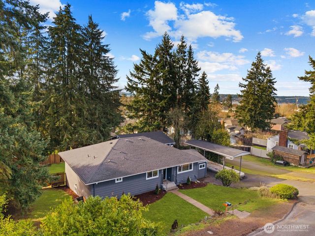 2734 Sunset Drive W, University Place, WA 98466