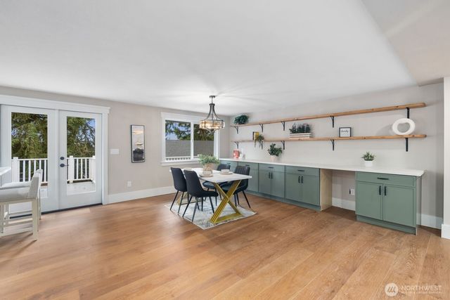 2734 Sunset Drive W, University Place, WA 98466