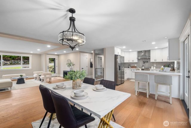 2734 Sunset Drive W, University Place, WA 98466