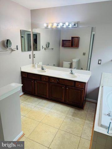 8643 ADRIENNE PL, Manassas, VA 20110