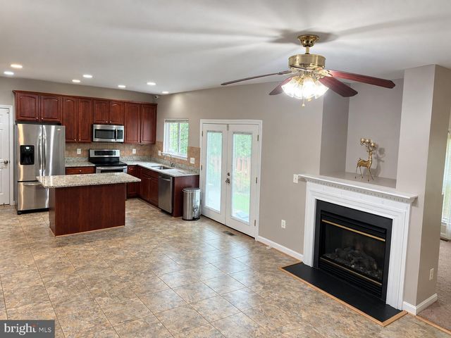 8643 ADRIENNE PL, Manassas, VA 20110