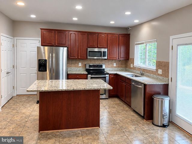 8643 ADRIENNE PL, Manassas, VA 20110